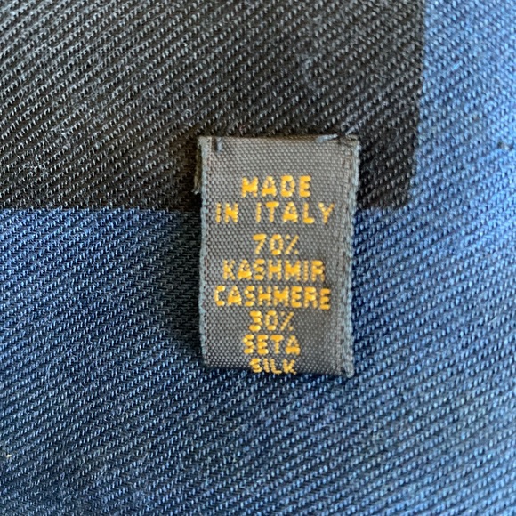 Loro Piana floral shawl - Picture 7 of 8